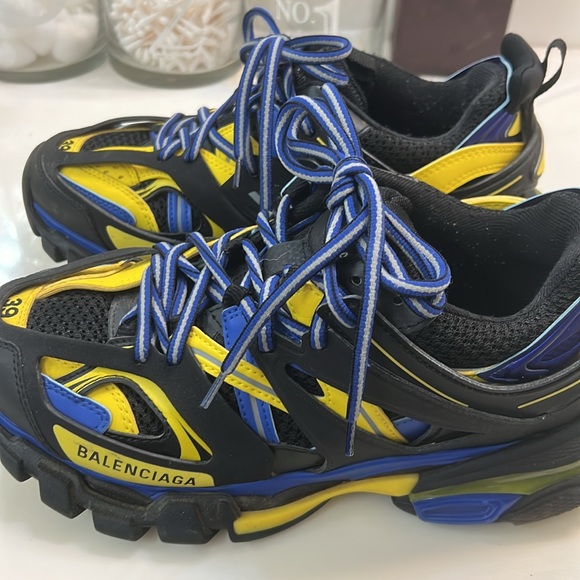 Balenciaga Authentic sneakers-unisex main image 7
